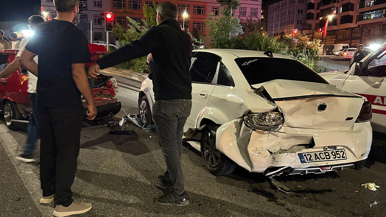 Bingöl'de zincirleme trafik kazası!