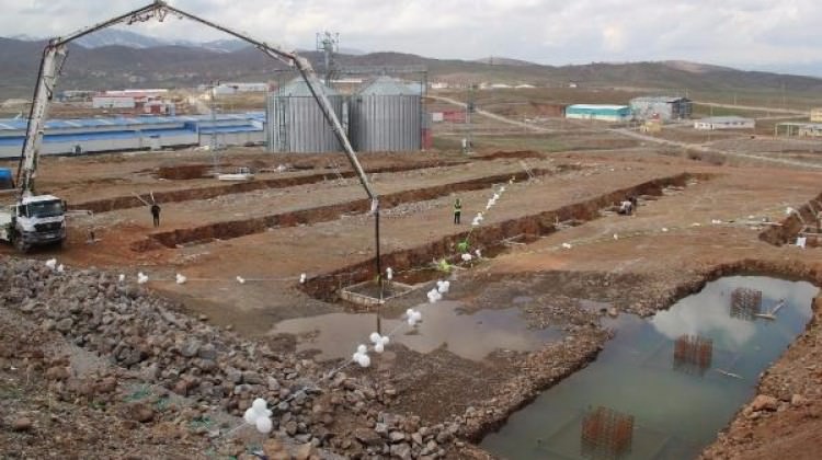 Bingöl'e ilaç fabrikası yapılıyor