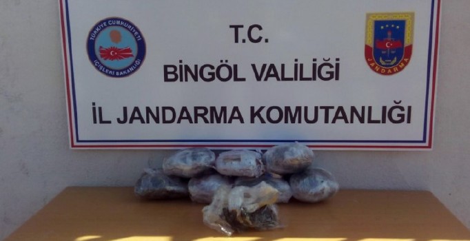 Bingöl’ün Genç ilçesinde 8 kilo esrar ele geçirildi