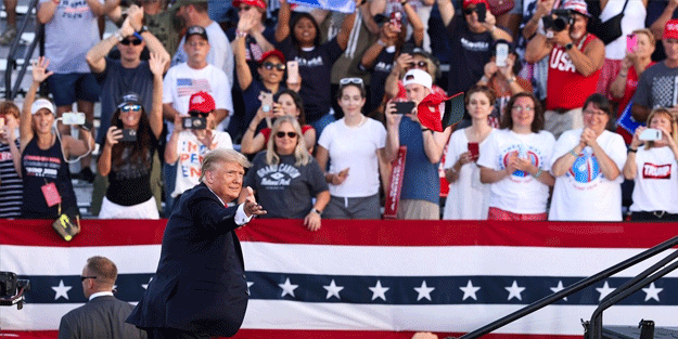 Binler akın etti... Trump'tan dev miting! 