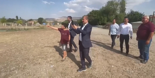 Binlerce kez izlendi! Galatasaraylı çocuk ile milletvekili arasında gülümseten diyalog
