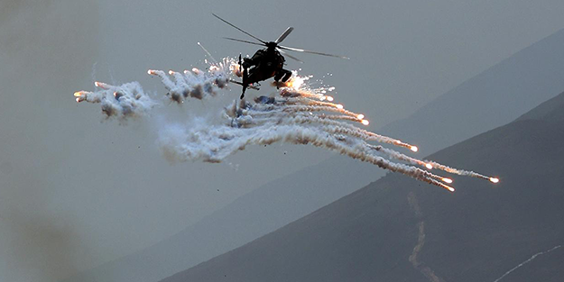 Binlerce kilometre ötedeki ülke apar topar Türkiye'ye geldi! Ankara'nın o kritik silahını istiyorlar