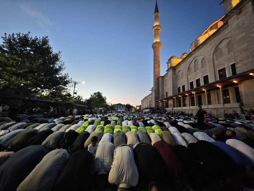 Binlerce Müslüman Beyazıt Meydanı'nda haykırdı! Mescid-i Aksa özgür oluncaya kadar cihada devam