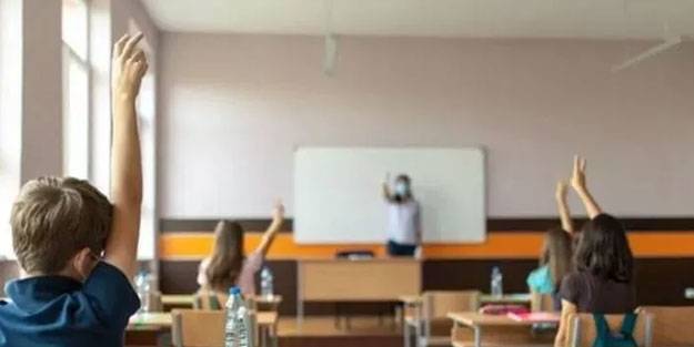 Binlerce öğretmen için uzaktan eğitim kararı