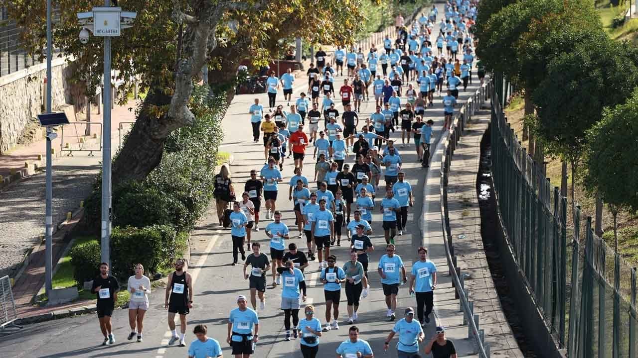 Binlerce sporsever İstanbul'u koşarak fethetti