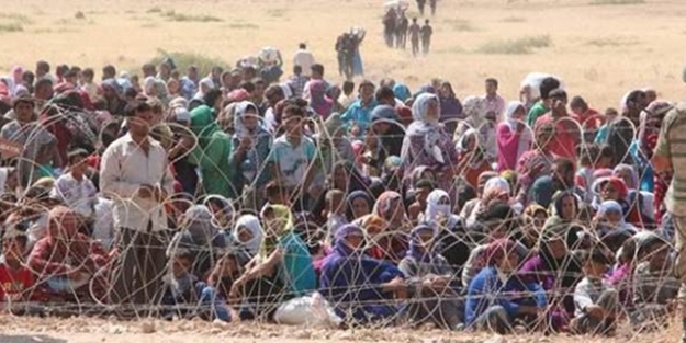 Binlerce Suriyeli sınıra dayandı