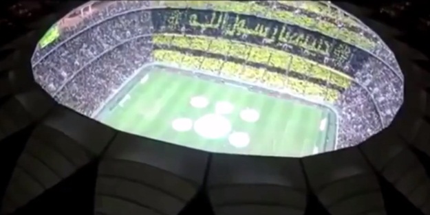 Binlerce taraftardan 'Taleal Bedru Aleyna' tezahüratı