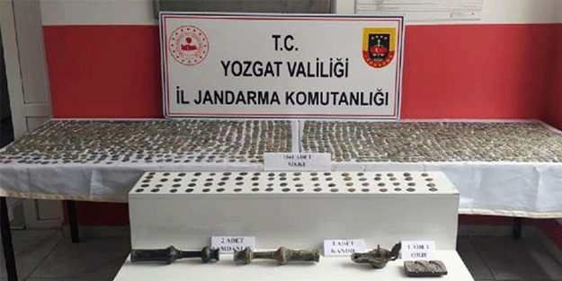 Binlerce tarihi eser ele geçirildi