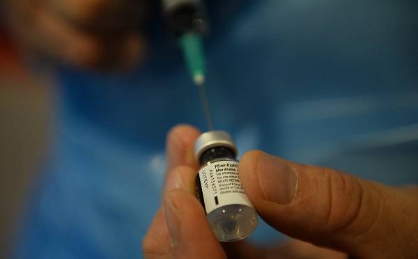 Biontech aşısı güvenli mi? Biontech aşısı olmalı mıyım?