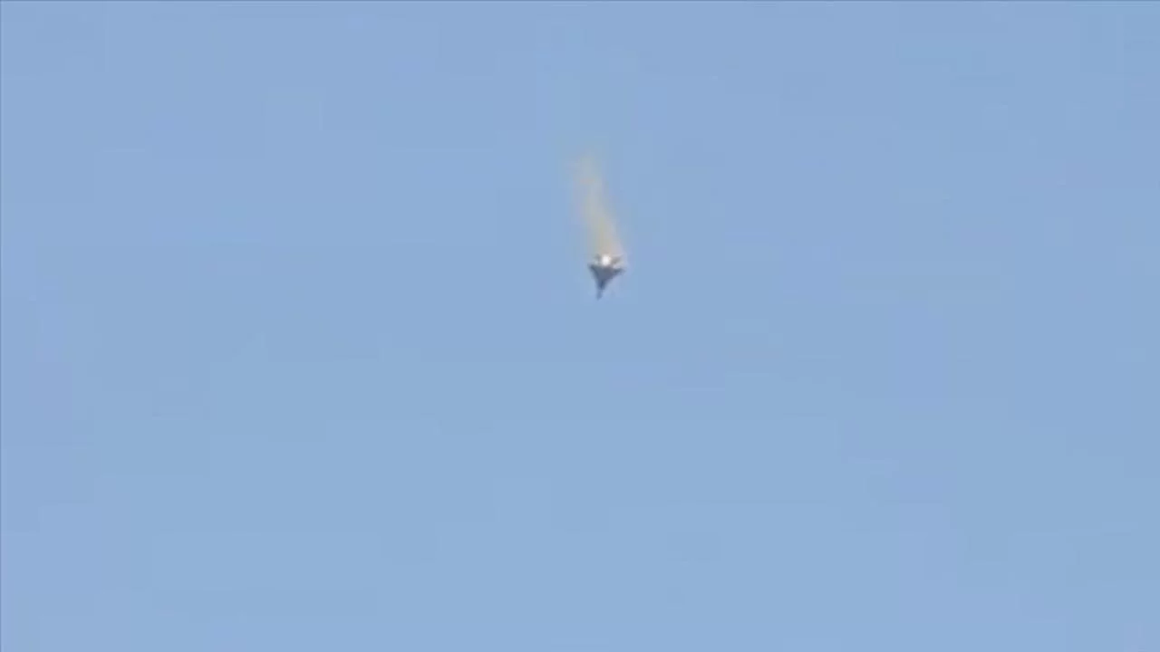 Bir ABD savaş uçağı daha Hürmüz'ün dibini boyladı!