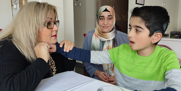 Bir annenin en sevinçli anı! 10 yıl sonra gelen mutluluk