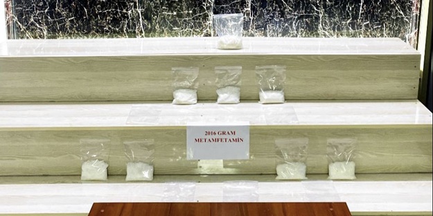 Bir araçta sentetik uyuşturucu bulundu