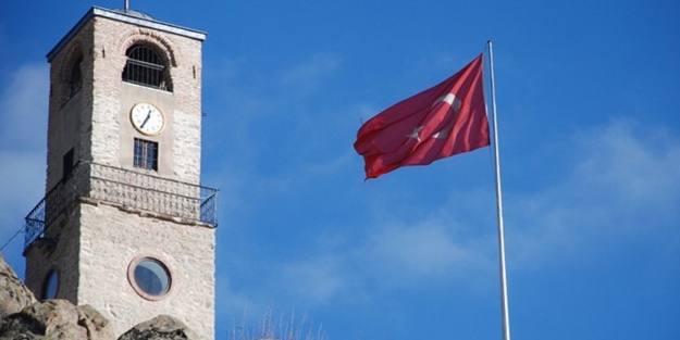 Bir asırdır ayakta: Sivrihisar Saat Kulesi