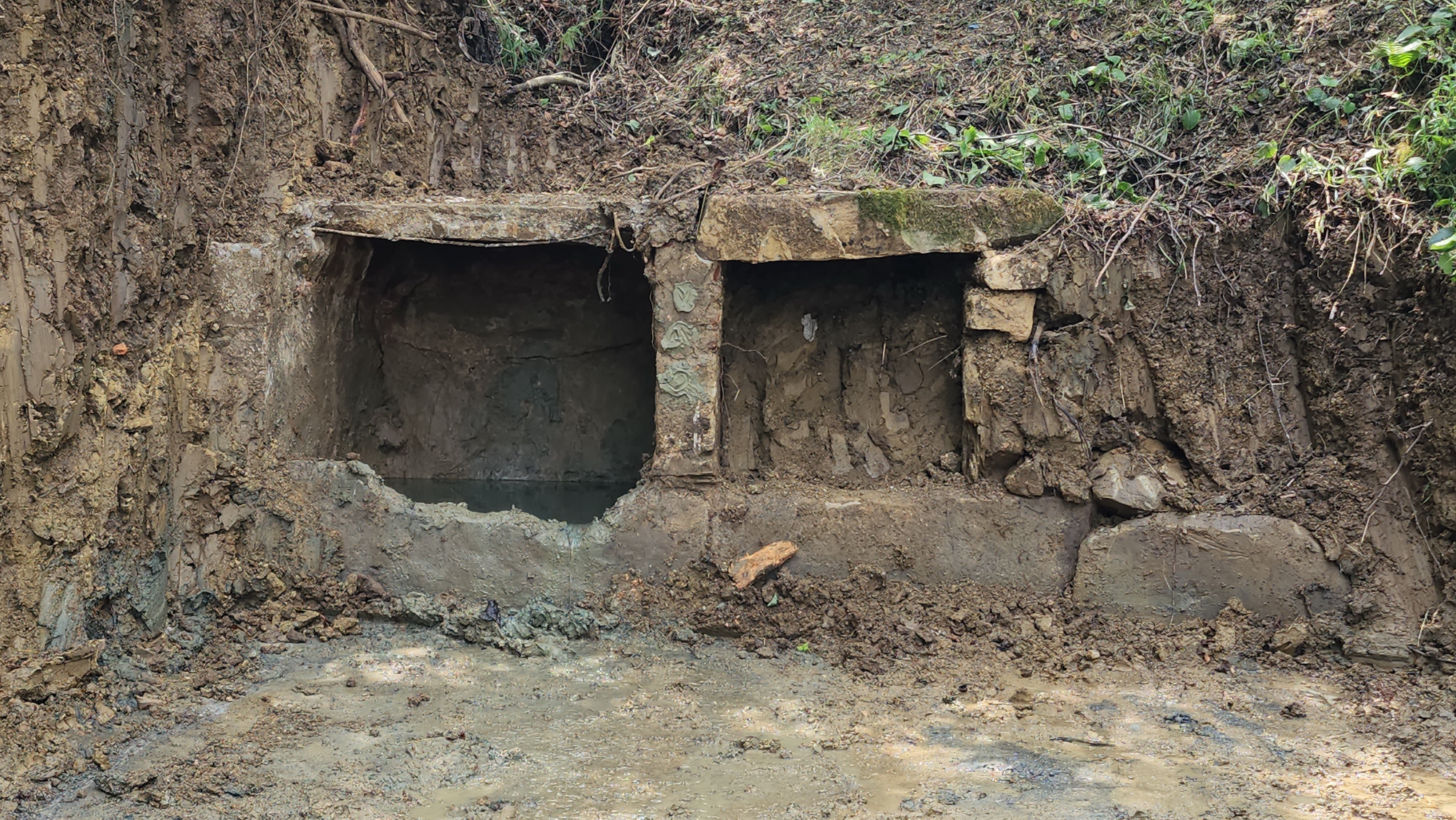 Bir asırlık çeşmeyi gün yüzüne çıkarttılar