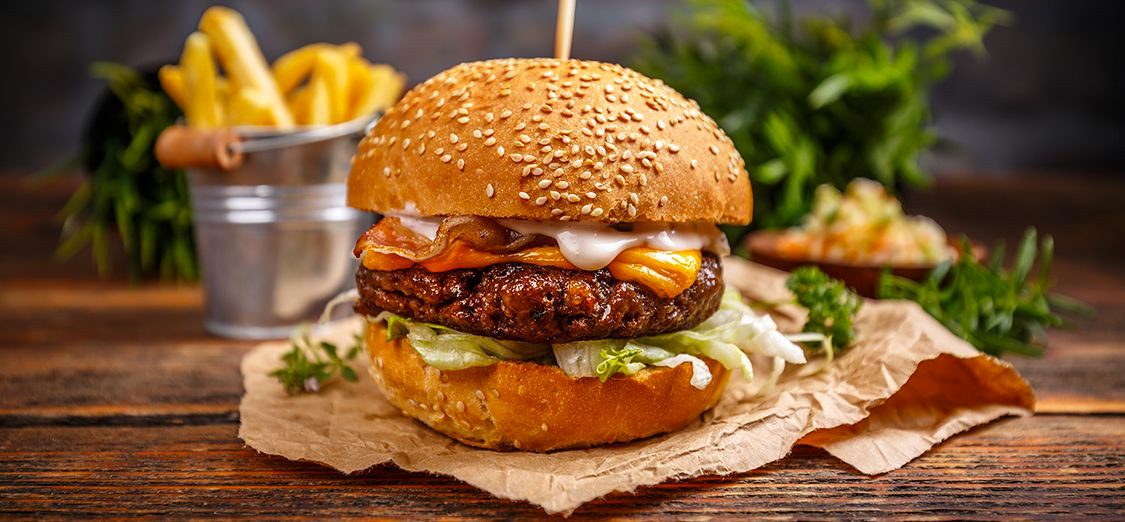 Bir ay boyunca hamburger yerseniz bakın ne oluyor