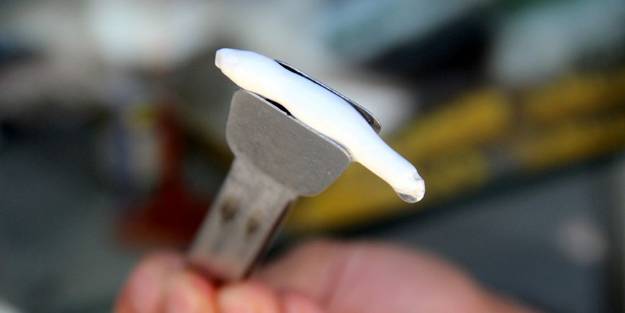 Bir ay çiğnenebiliyor! Bu sakızın fiyatı çeyrek altını geçti