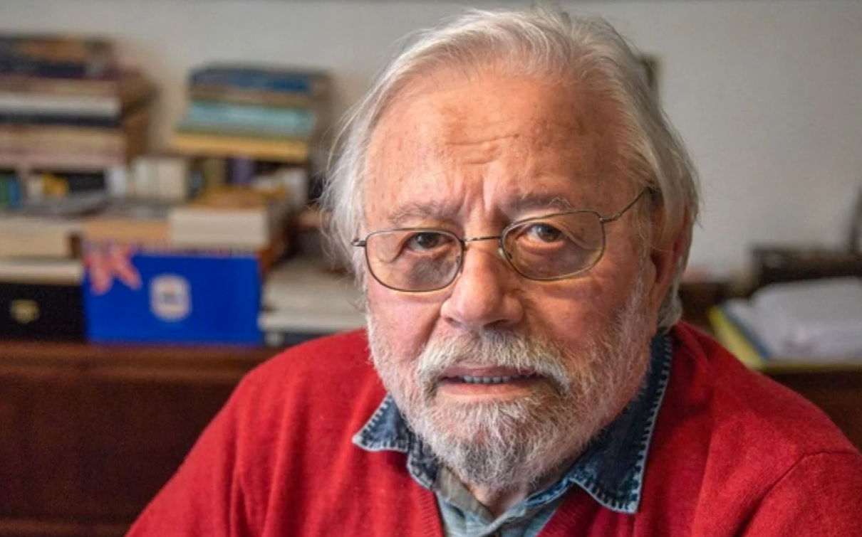 Bir ayağı çukurda, ettiği laflara bak! İmamın eline düşeceksin Özdemir İnce