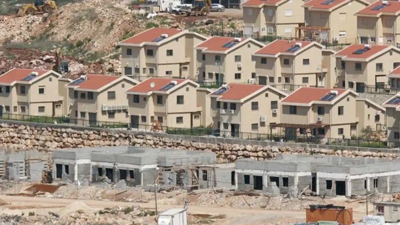 Bir beldenin yüzde 70'i gasbedildi!