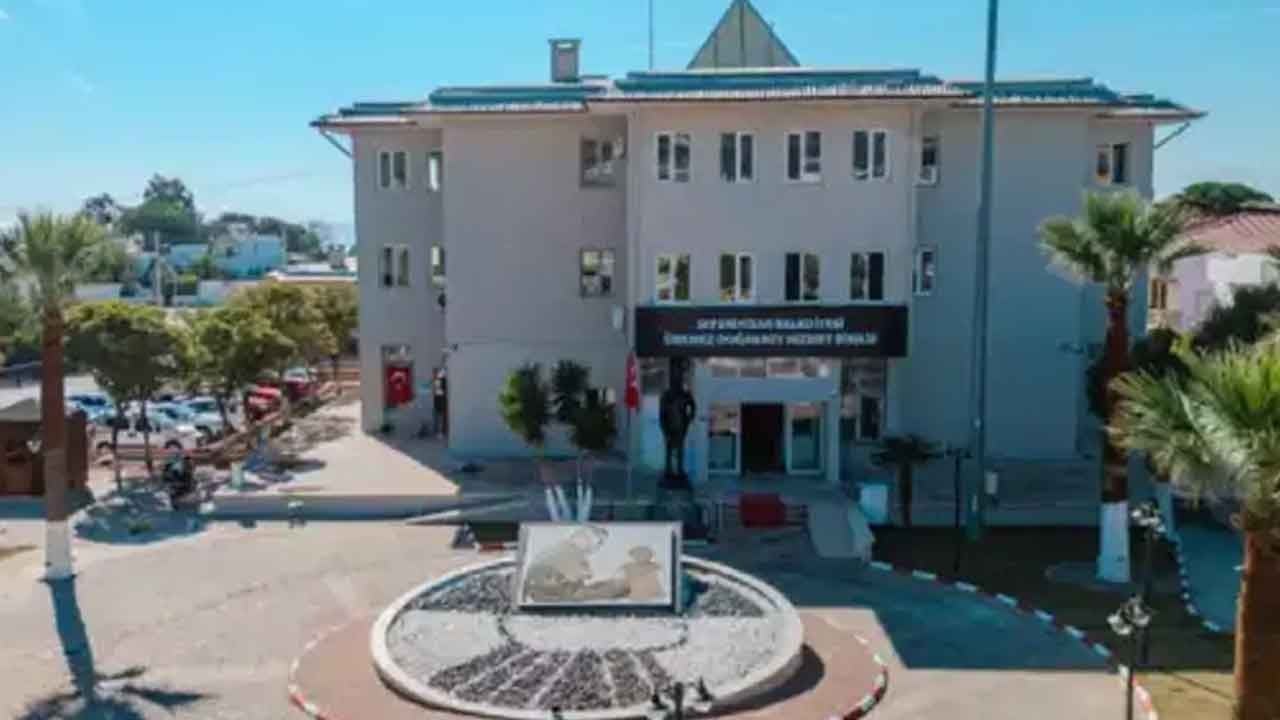Bir belediyeye daha operasyon: Çok sayıda gözaltı var