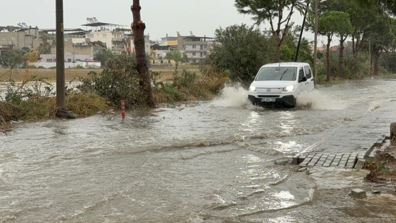 Bir bölgeyi daha sağanak vurdu