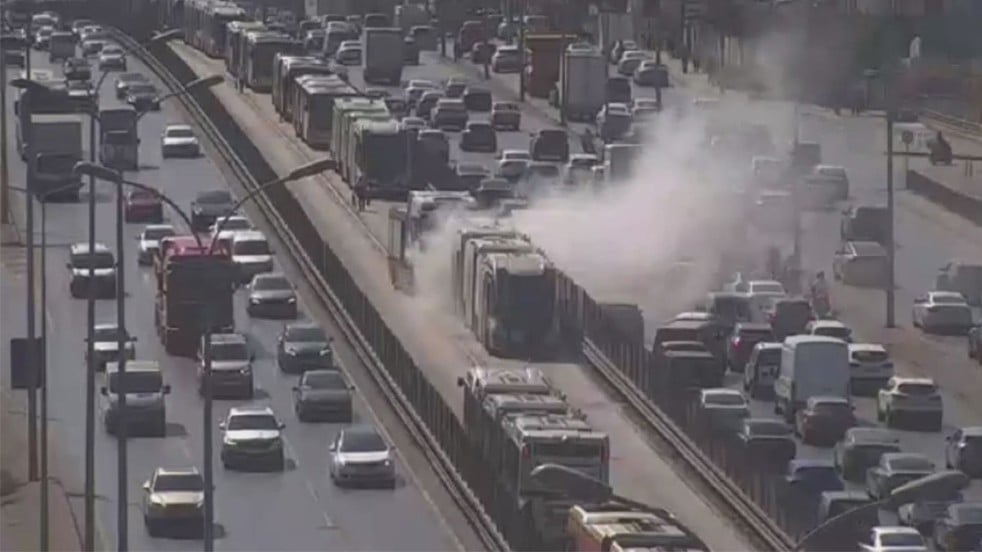 Bir CHP’li İstanbul klasiği! Metrobüste yangın