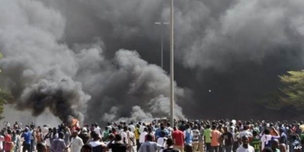 Bir daha aday olmasın diye meclisi ateşe verdiler