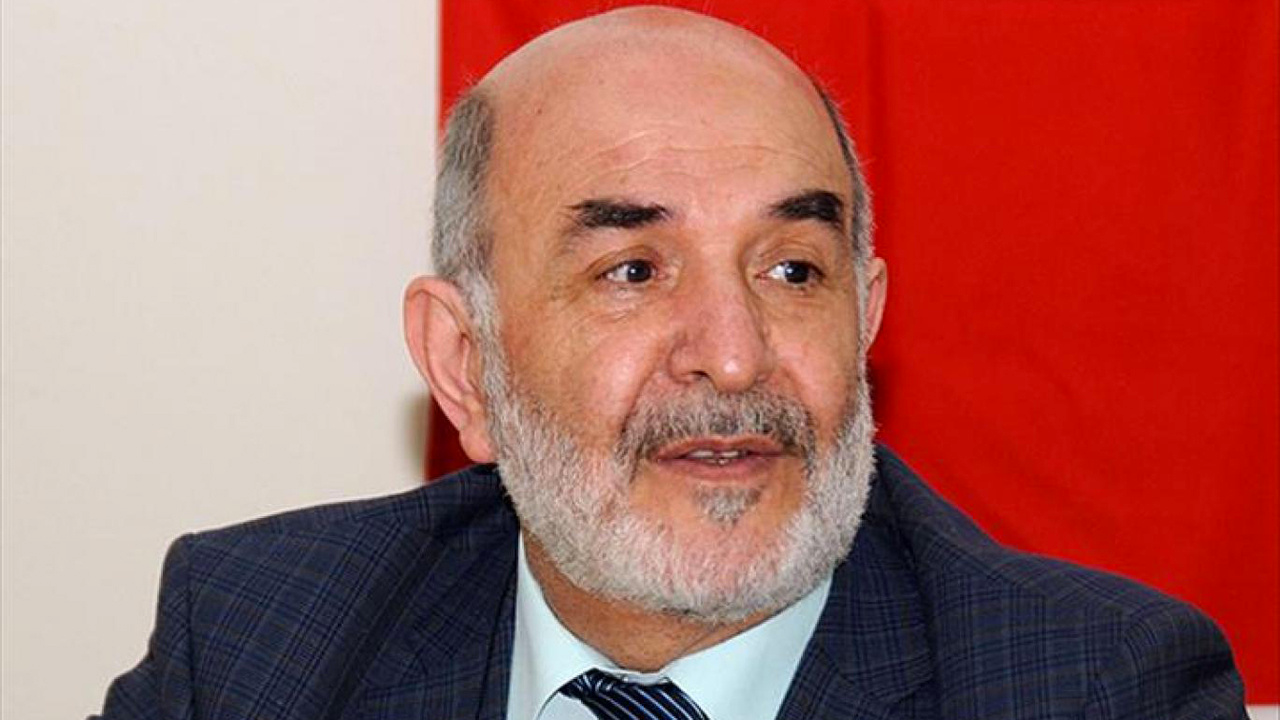 Bir de uyanık geçiniyorsun! Sen de bu dolmayı yuttun öyle mi Ahmet Taşgetiren?