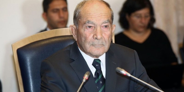 Bir dediği, diğer dediğini tutmuyor... İlker Başbuğ’dan sonra şimdi de Hilmi Özkök kafayı çıkardı