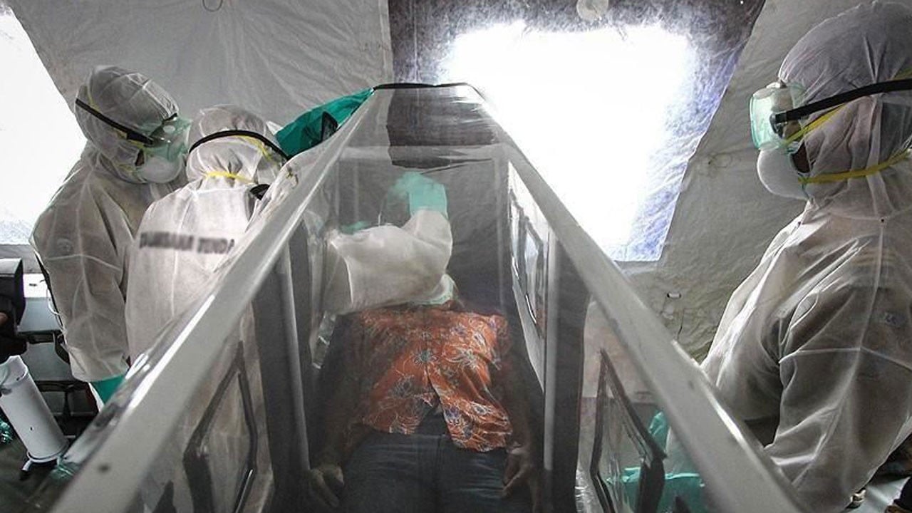 Bir doktorda tespit edildi! Ebola salgını Avrupa’ya sıçradı