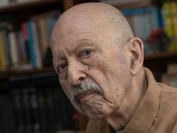 Bir gözü toprağa bakıyor, aklı fikri hâlâ neyde! Cumhuriyet yazarına bak sen