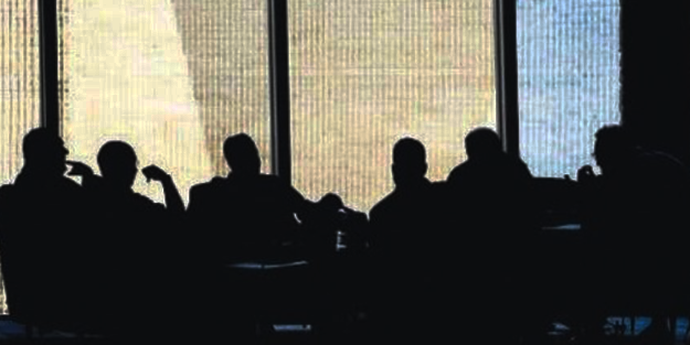 Bir gün öyle bir gün böyle... Bu muhaliflerin dansözlüğüne kim yetişebilir?