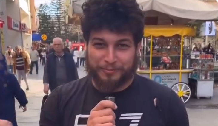 Bir günlüğüne dilenci oldu! 10 dakikada kazandığı para dudak uçuklattı