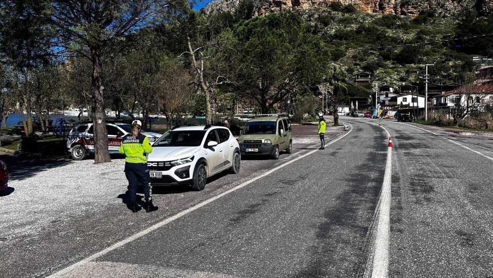 Bir haftada 25 bin 250 araç denetledi