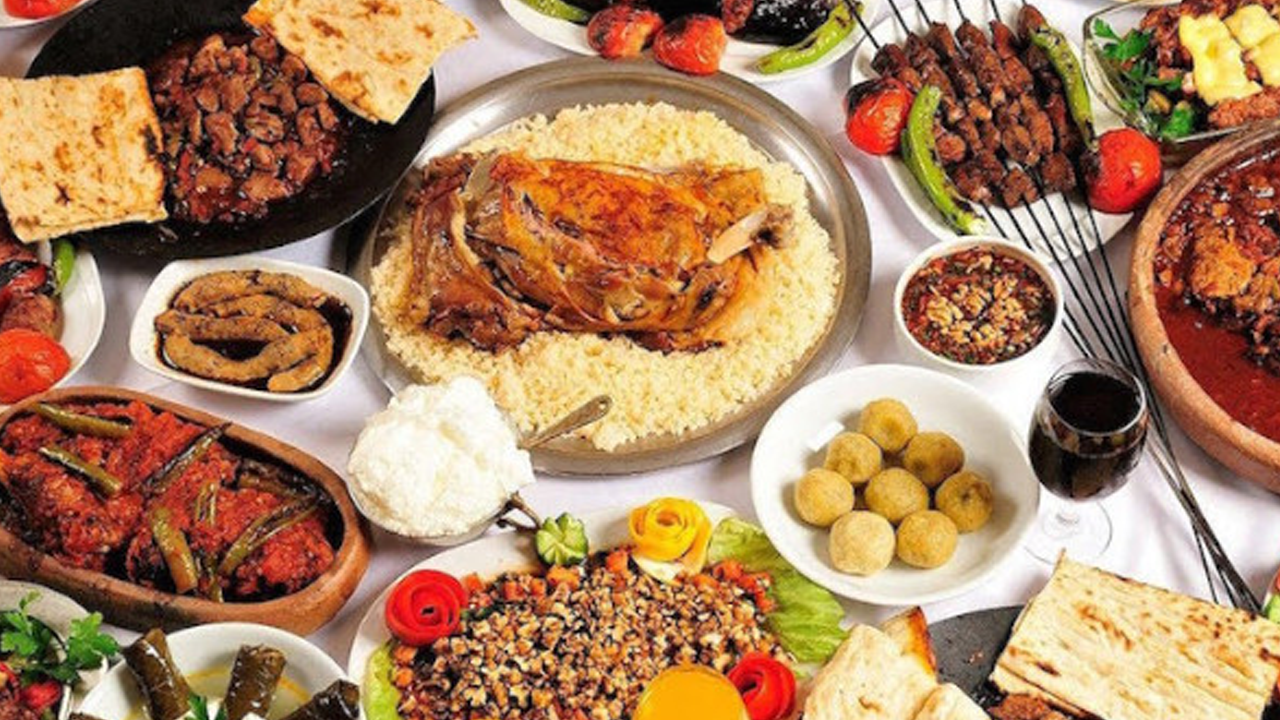 Bir insan hayatı boyunca kaç ton yemek yer? Rakam dudak uçuklatıyor!
