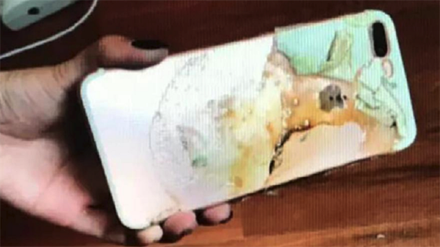 Bir iPhone 7 Plus daha yandı