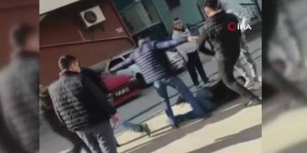 Bir kadını taciz ettiği iddia edilen şahsa meydan dayağı!