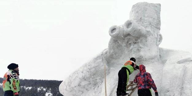 Bir kardan heykel eksikti!
