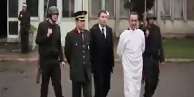 Bir Menderes gider bin Menderes gelir