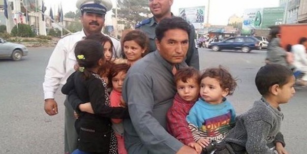 Bir motosiklete kaç kişi binebilir?