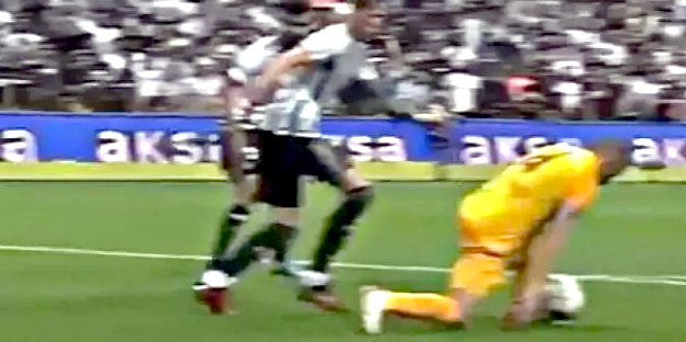 Bir penaltı için daha ne olması gerekiyor!