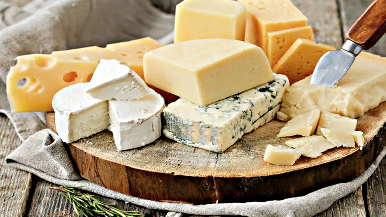  Bir peynir markası zincir marketlerde toplatılıyor: Eğer böyleyse sakın yemeyin