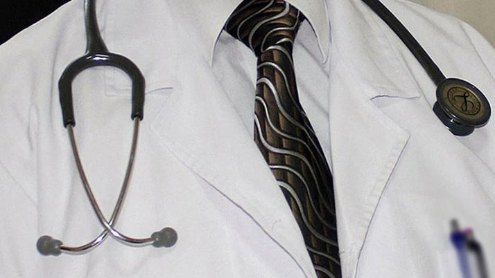 Bir sahte doktor skandalı daha! Neler yapmış neler! Küçük dilinizi yutacaksınız