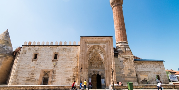 Bir Selçuklu eseri: Eşrefoğlu Camii