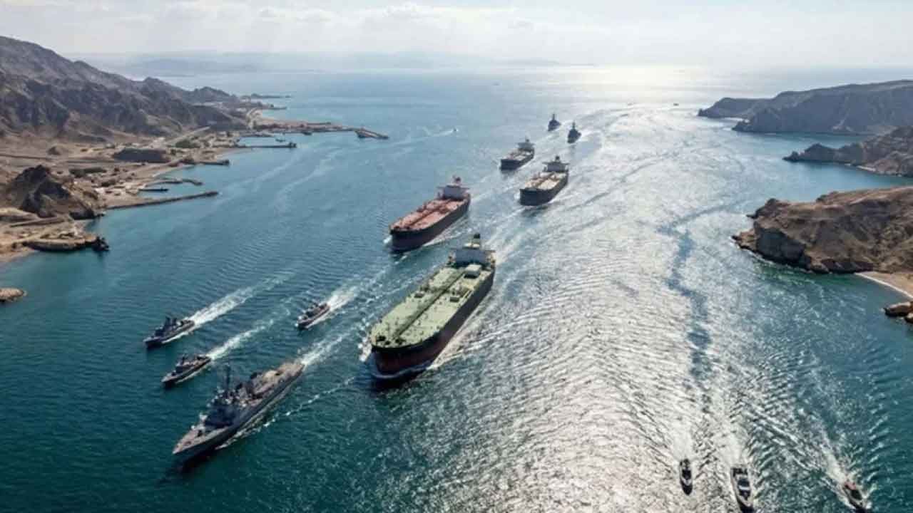 Bir sen eksiktin İtalya! 4 savaş gemisi yola çıkıyor!