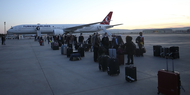 Bir tahliye operasyonu daha! 349 Türk vatandaşı Türkiye'ye getirildi