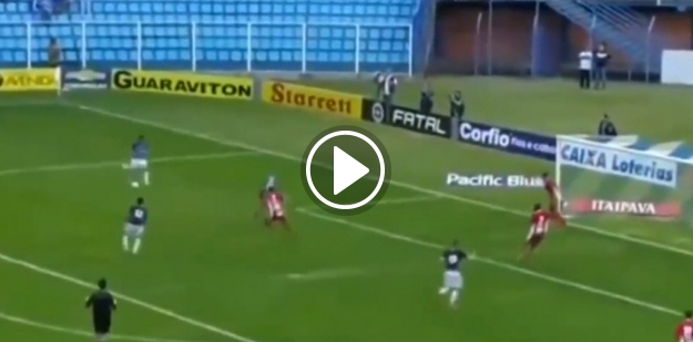 Bir türlü gole engel olamadılar