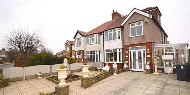 Bir türlü satılamıyor! Evin içini gören kaçıyor!