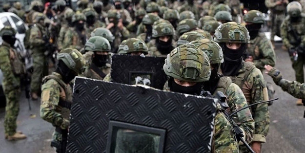 Bir ülke daha karıştı! OHAL ilan ettiler