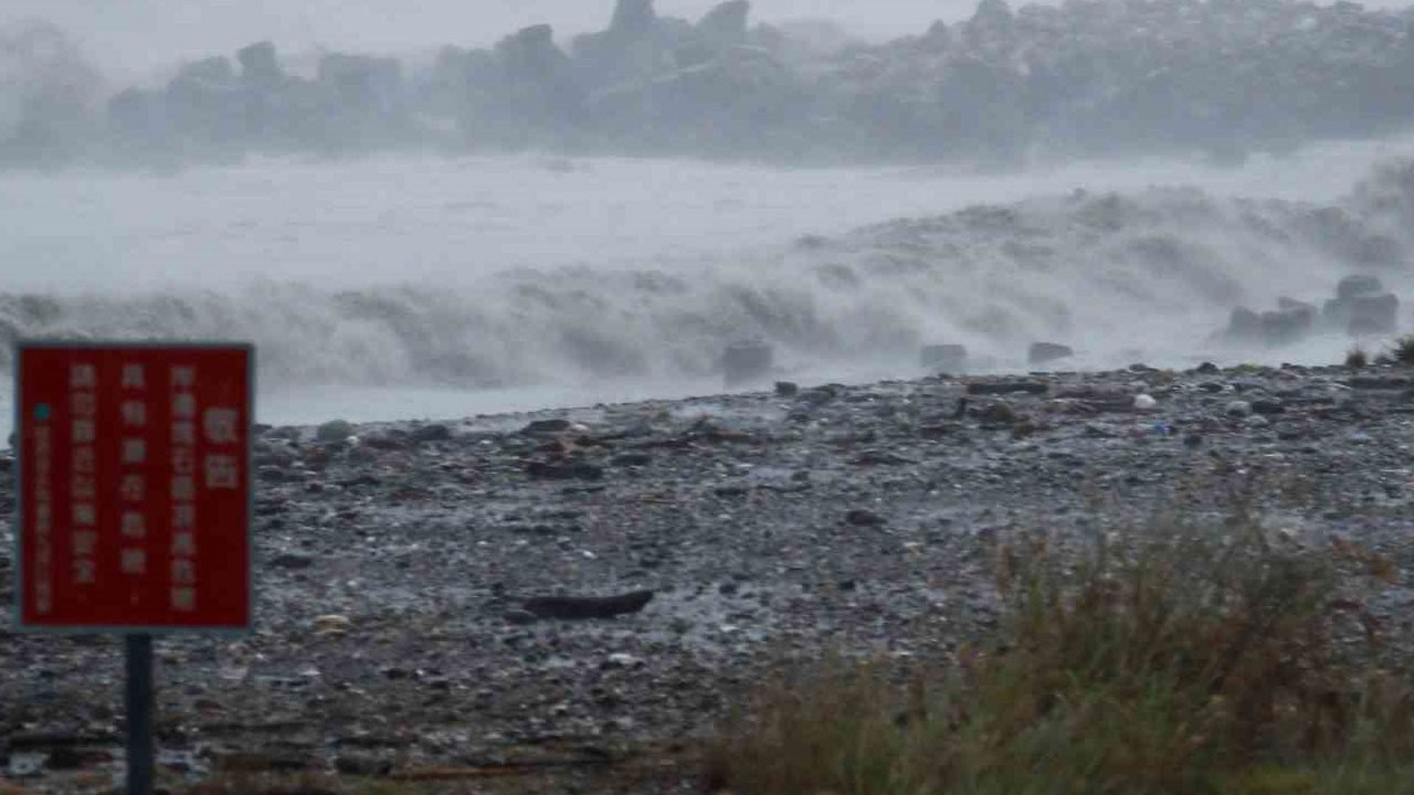 Bir ülke felaketi yaşadı: 3 ölü, 690 yaralı