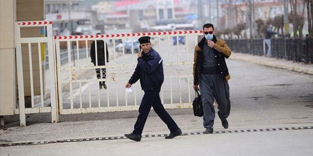 Bir ülkede daha koronavirüsü paniği